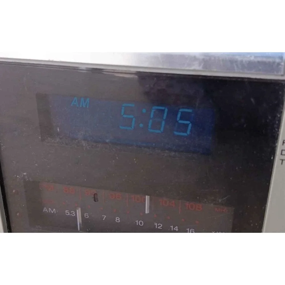 Vintage Sony Dream Machine ICF-C20W FM/AM Digital Clock Radio